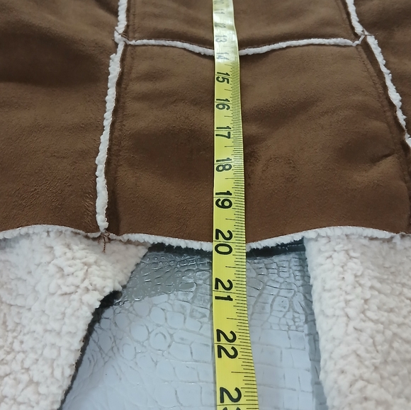 Dollhouse sz L Brown and Cream Faux Suede Faux Shearling Patchwork Vest - Picture 5 of 6